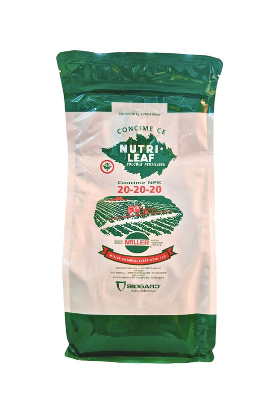 Concime Nutri Leaf NPK 20-20-20 Biogard con Boro, Rame, Ferro favorisce la crescita sana di colture erbacee e arboree
